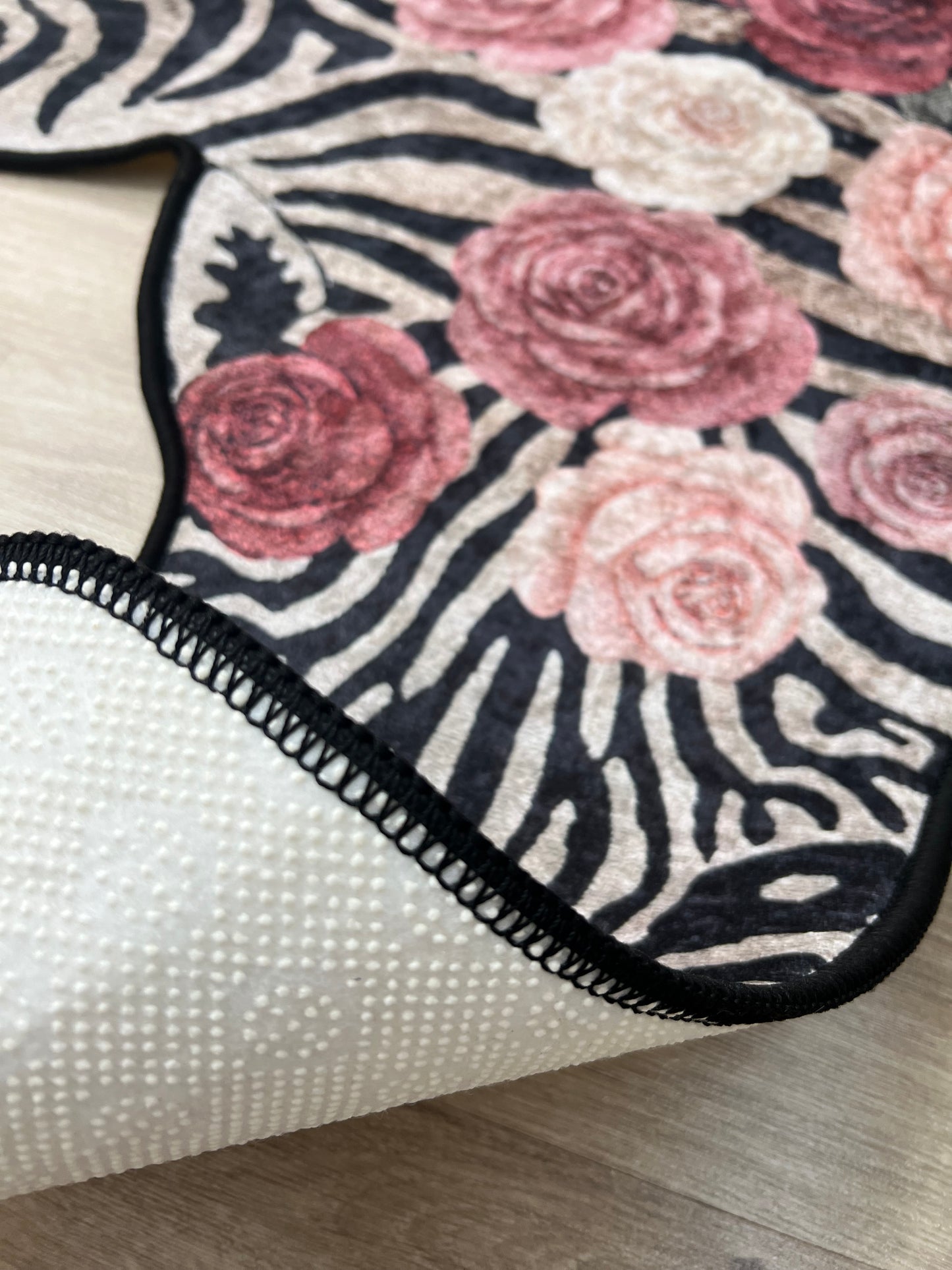 Rose Zebra Halı