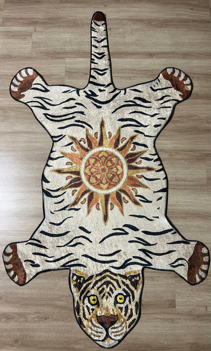Kaplan desenli halı